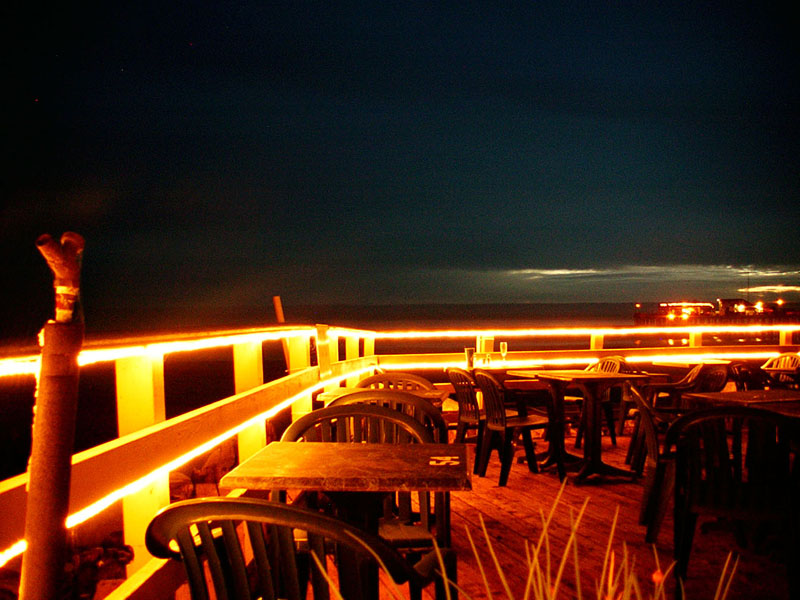 02/03/2002, Table 54: No Takers, Capitola, CA